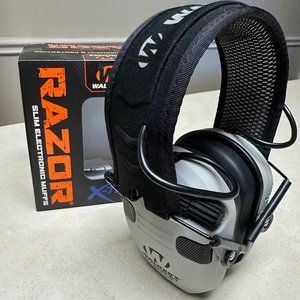 Walker's Razor Slim Electronic Muff - Like new